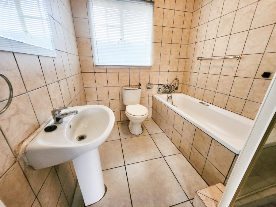 3 Bedroom Property for Sale in Flamwood North West